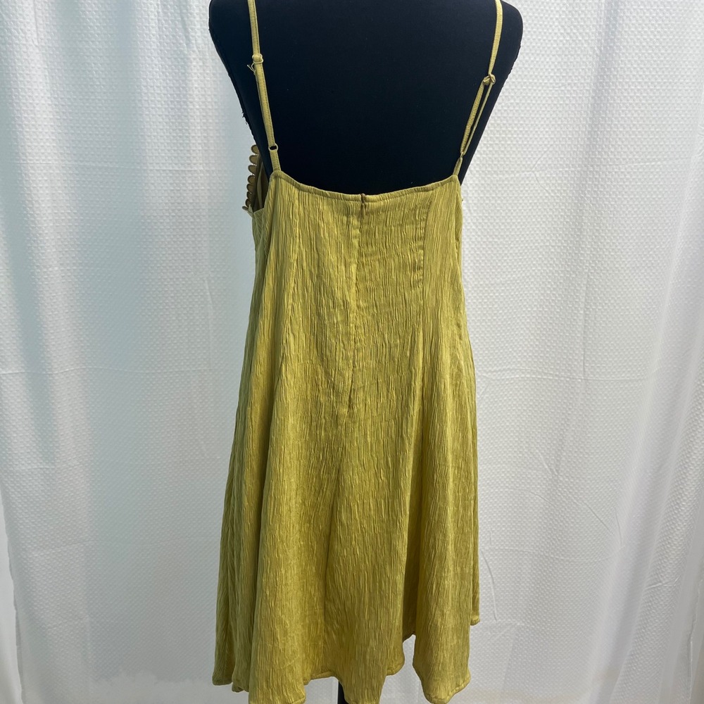 Umgee Chartreuse Yellow Crinkle Mini Dress Scalloped Lace V-Neck Medium C4524 - Picture 3 of 6